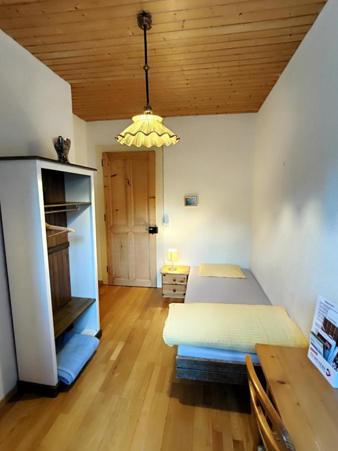 Maison D'Hotes De La Gare Montbovon Habitación foto